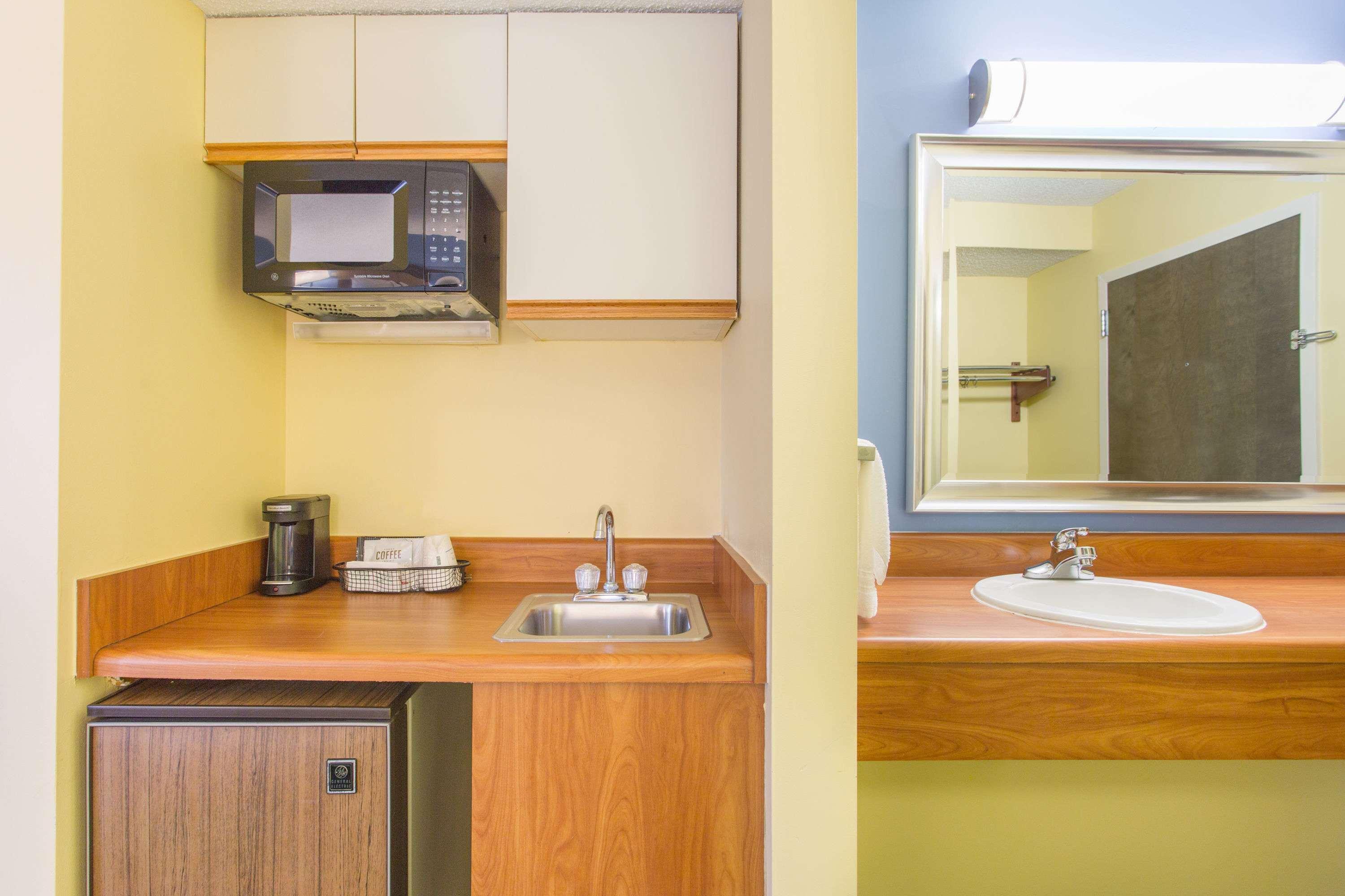Days Inn By Wyndham Raleigh-Airport-Research Triangle Park Morrisville Ngoại thất bức ảnh