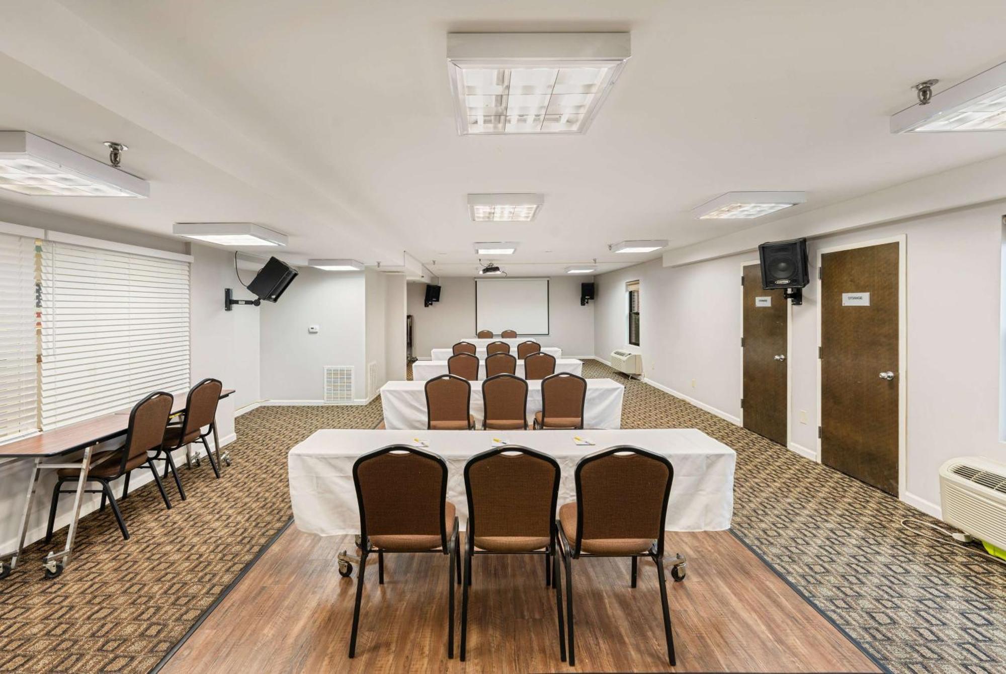 Days Inn By Wyndham Raleigh-Airport-Research Triangle Park Morrisville Ngoại thất bức ảnh